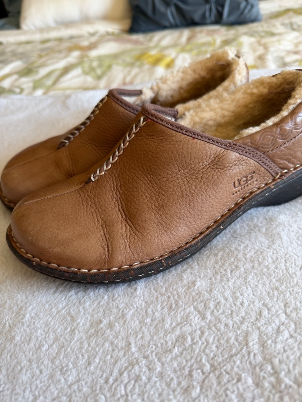 UGG Women’s Brown Bettey Leather Slip-On Shearling shoes
